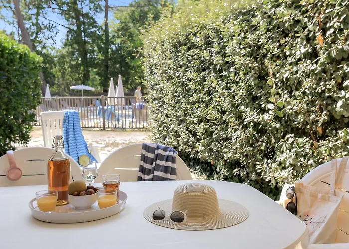 Pierre & Les Dunes Du Medoc