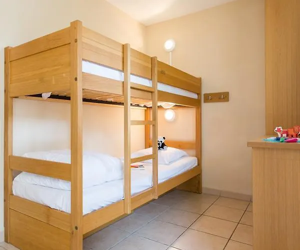 Pierre & Les Dunes Du Medoc