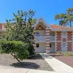 Pierre & Les Dunes Du Medoc