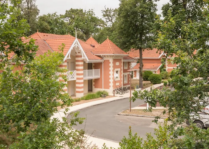 Pierre & Les Dunes Du Medoc 3*